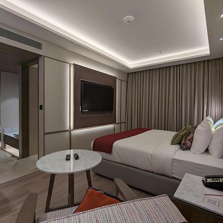 Boulevard 9 Luxury Resort&Spa Nadiād Extérieur photo