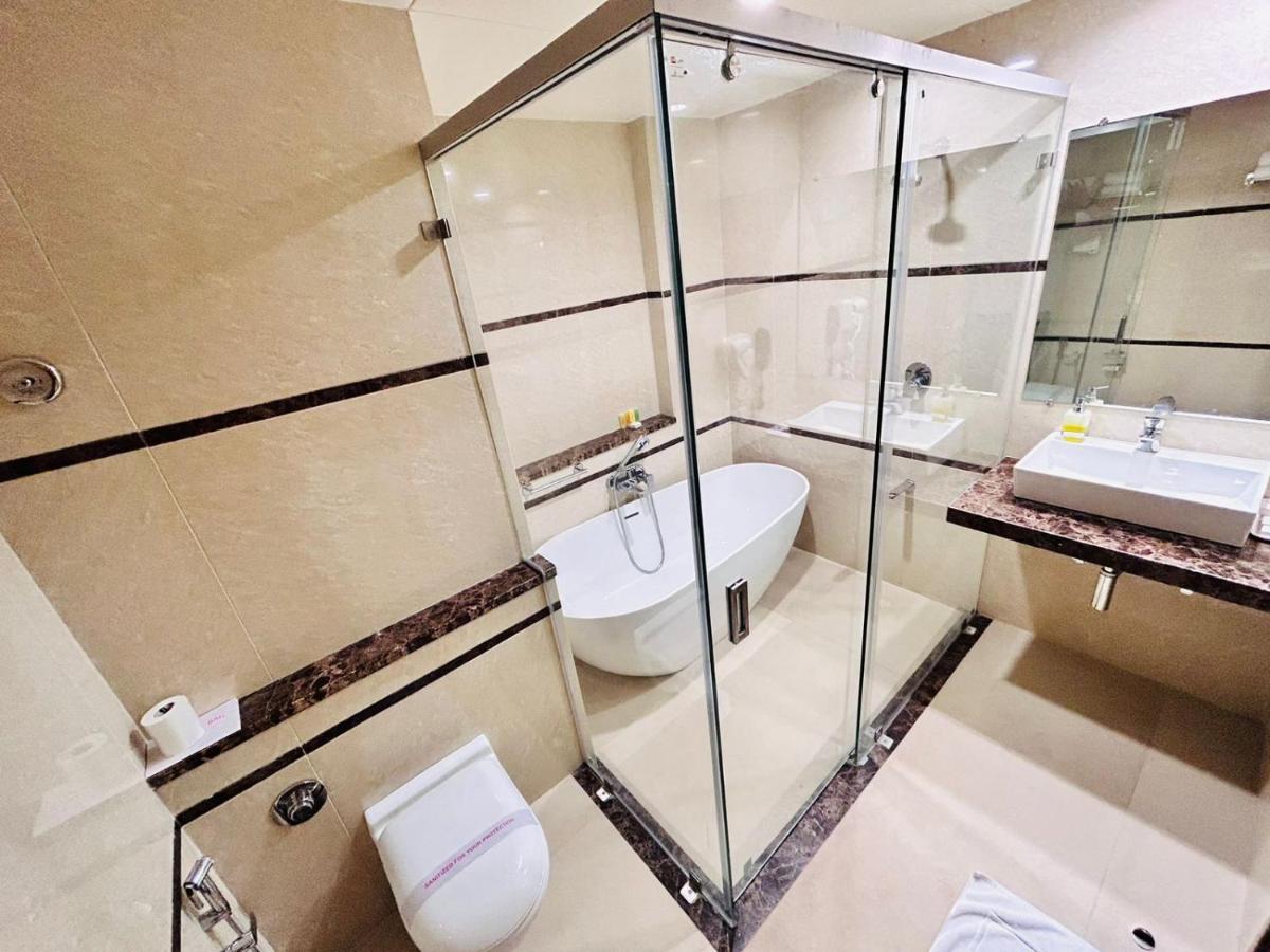 Boulevard 9 Luxury Resort&Spa Nadiād Extérieur photo