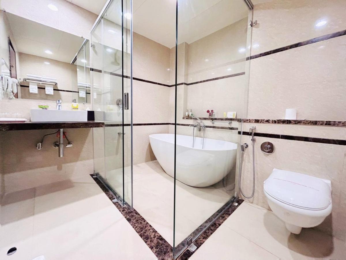 Boulevard 9 Luxury Resort&Spa Nadiād Extérieur photo