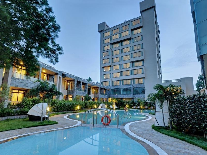 Boulevard 9 Luxury Resort&Spa Nadiād Extérieur photo