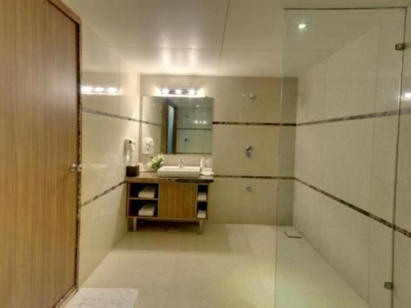 Boulevard 9 Luxury Resort&Spa Nadiād Extérieur photo