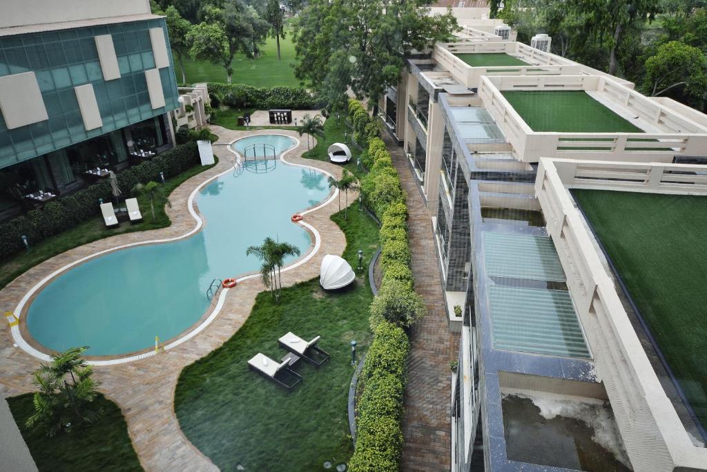 Boulevard 9 Luxury Resort&Spa Nadiād Extérieur photo