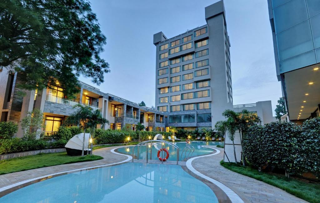 Boulevard 9 Luxury Resort&Spa Nadiād Extérieur photo